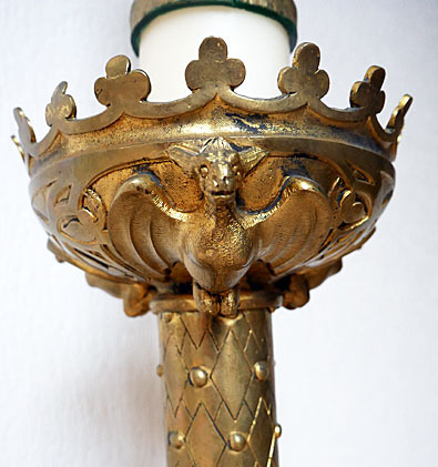 typist breed Wiens Antieke kerkkandelaar voor 1 kaars brons, versiering van driepas en  vleermuizen. - DulaC Art