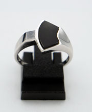 Witgouden  ring met edelsteen Onyx design